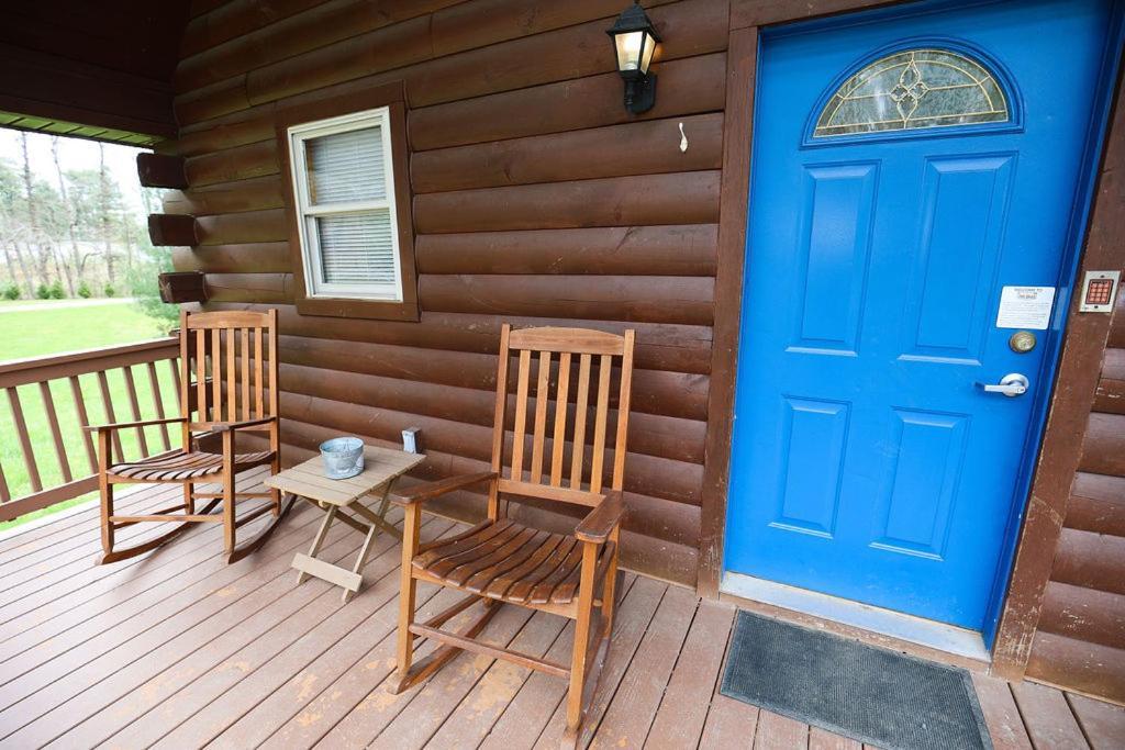 The Cabins At Pine Haven - Beckley Beaver Ngoại thất bức ảnh